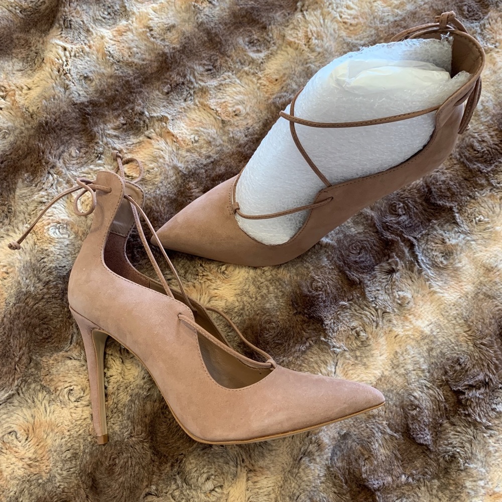 New Aldo suede nude lace up pump, size 6